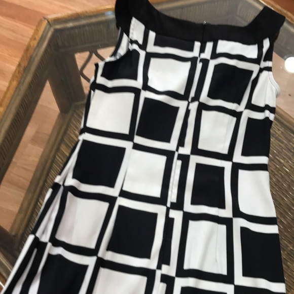 Dress - Picture 5 of 6